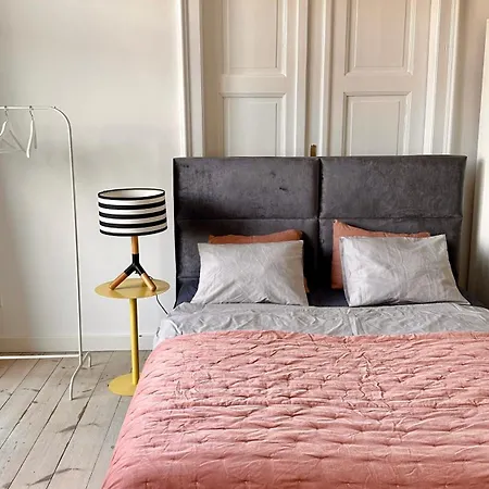 Art & Design 4 In City Center Apartment